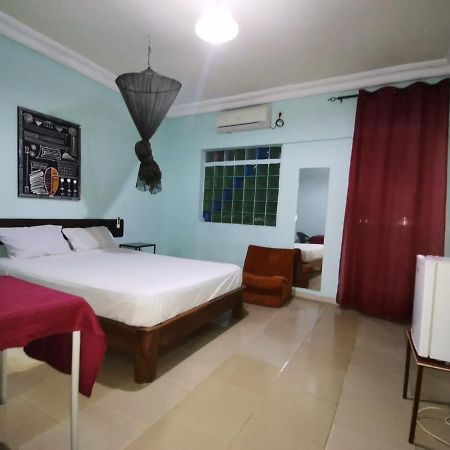 Hotel Badinca Alojamento Low Cost In Bissau Avenida Francisco Mendes Eksteriør billede