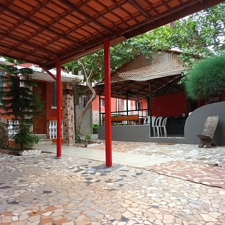 Hotel Badinca Alojamento Low Cost In Bissau Avenida Francisco Mendes Eksteriør billede