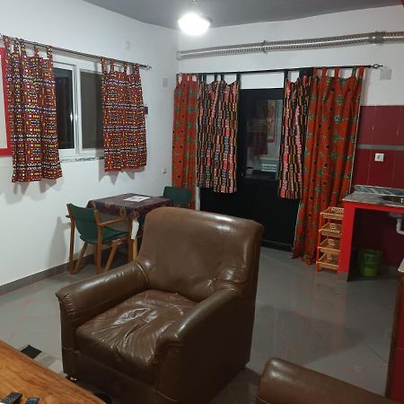 Hotel Badinca Alojamento Low Cost In Bissau Avenida Francisco Mendes Eksteriør billede