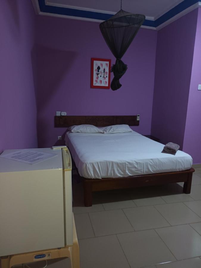 Hotel Badinca Alojamento Low Cost In Bissau Avenida Francisco Mendes Eksteriør billede